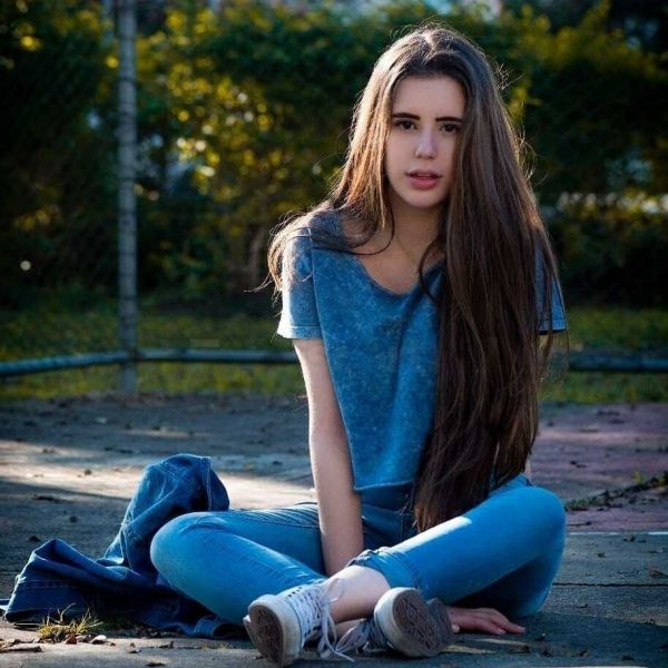 Youth and sensuality are his weapons of seduction. If what you want is to go crazy of desire thanks to the magic of his kisses and his sweetness do not doubt it more