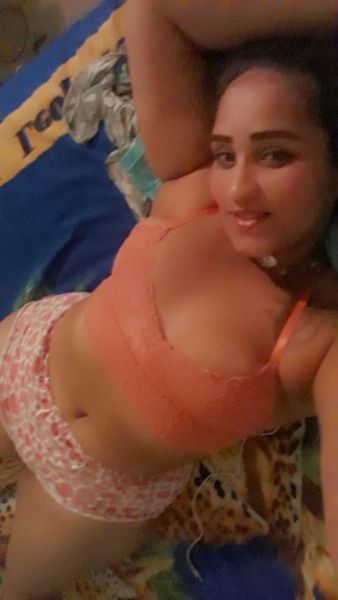 Disponible Presencial Caracas 💋
Morena,bella, educada y súper atenta.
Complaciente, puntual, morbosa, higiénica discreta y sexy.
Tambien disponibles mis servicios virtuales súper hot.
Fotos, videos, packs, videollamadas, fetiches y mas...